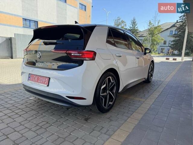 Білий Фольксваген ID.3, об'ємом двигуна 0 л та пробігом 92 тис. км за 18600 $, фото 4 на Automoto.ua