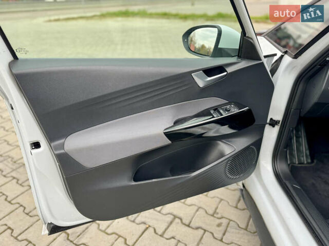 Фольксваген ID.3 2021 в Дрогобыче на Automoto.ua Белый Фольксваген ID.3, объемом двигателя 0 л и пробегом 183 тыс. км за 14350 $, фото 63 на Automoto.ua