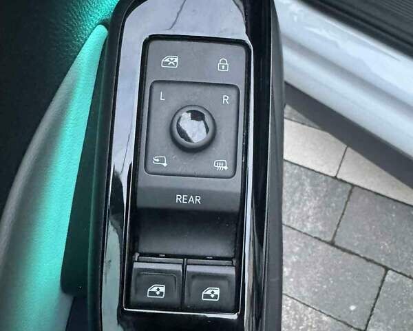 Білий Фольксваген ID.3, об'ємом двигуна 0 л та пробігом 91 тис. км за 17900 $, фото 16 на Automoto.ua