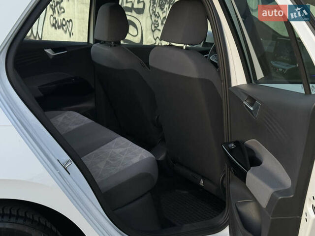 Білий Фольксваген ID.3, об'ємом двигуна 0 л та пробігом 50 тис. км за 18890 $, фото 31 на Automoto.ua
