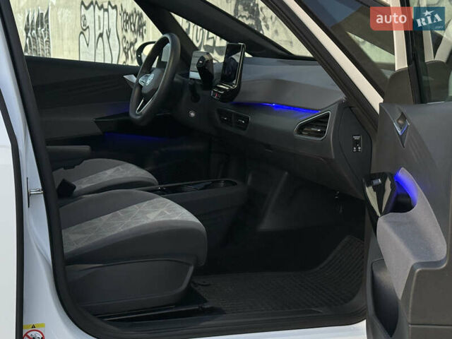Білий Фольксваген ID.3, об'ємом двигуна 0 л та пробігом 50 тис. км за 18890 $, фото 34 на Automoto.ua