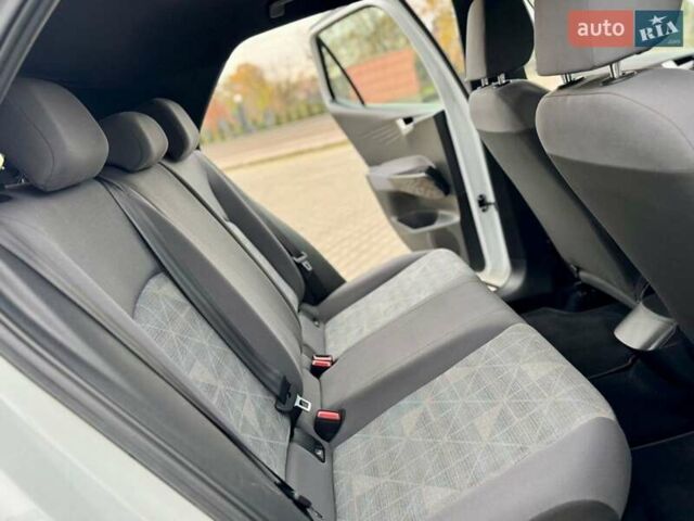 Белый Фольксваген ID.3, объемом двигателя 0 л и пробегом 185 тыс. км за 14950 $, фото 62 на Automoto.ua