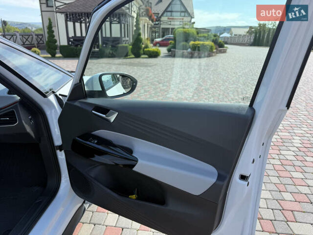 Белый Фольксваген ID.3, объемом двигателя 0 л и пробегом 41 тыс. км за 21000 $, фото 21 на Automoto.ua