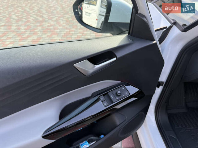 Белый Фольксваген ID.3, объемом двигателя 0 л и пробегом 41 тыс. км за 21000 $, фото 25 на Automoto.ua