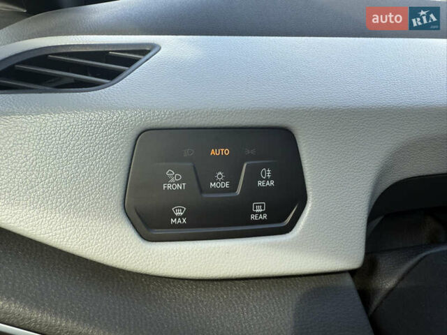 Белый Фольксваген ID.3, объемом двигателя 0 л и пробегом 41 тыс. км за 21000 $, фото 32 на Automoto.ua