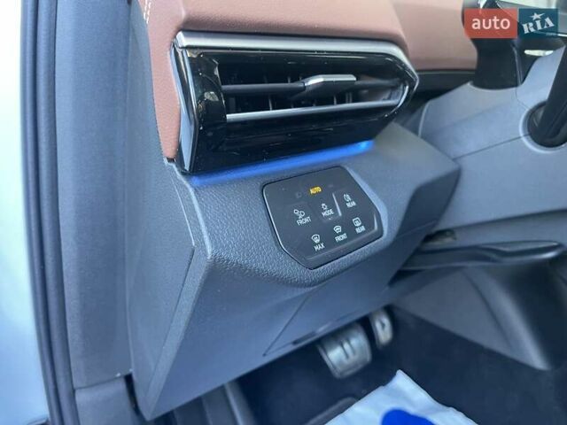Фольксваген ID.3 2022 у Тернополі на Automoto.ua Білий Фольксваген ID.3, об'ємом двигуна 0 л та пробігом 163 тис. км за 23499 $, фото 62 на Automoto.ua
