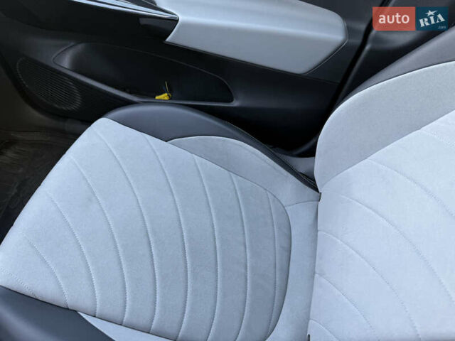 Белый Фольксваген ID.3, объемом двигателя 0 л и пробегом 41 тыс. км за 21000 $, фото 31 на Automoto.ua