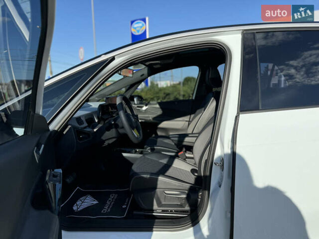 Белый Фольксваген ID.3, объемом двигателя 0 л и пробегом 31 тыс. км за 18100 $, фото 9 на Automoto.ua