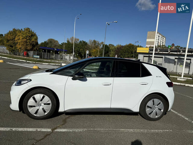 Білий Фольксваген ID.3, об'ємом двигуна 0 л та пробігом 9 тис. км за 23800 $, фото 23 на Automoto.ua