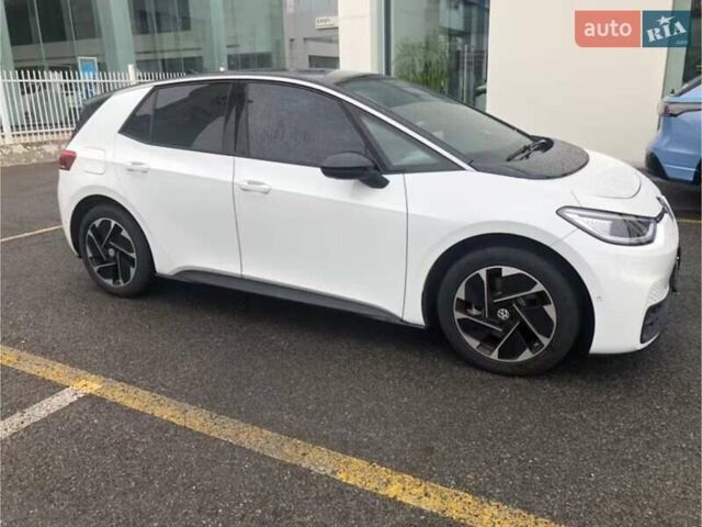 Белый Фольксваген ID.3, объемом двигателя 0 л и пробегом 4 тыс. км за 23500 $, фото 5 на Automoto.ua