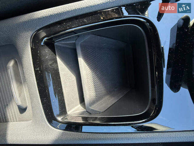 Білий Фольксваген ID.3, об'ємом двигуна 0 л та пробігом 9 тис. км за 23800 $, фото 16 на Automoto.ua