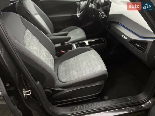 Черный Фольксваген ID.3, объемом двигателя 0 л и пробегом 161 тыс. км за 14950 $, фото 92 на Automoto.ua