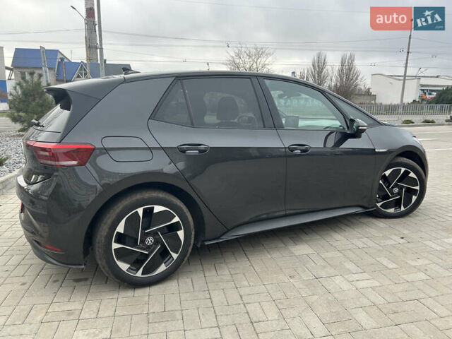 Черный Фольксваген ID.3, объемом двигателя 0 л и пробегом 88 тыс. км за 17360 $, фото 3 на Automoto.ua