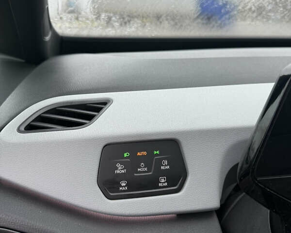 Чорний Фольксваген ID.3, об'ємом двигуна 0 л та пробігом 156 тис. км за 15900 $, фото 16 на Automoto.ua