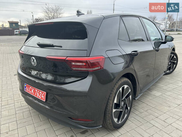 Черный Фольксваген ID.3, объемом двигателя 0 л и пробегом 88 тыс. км за 17360 $, фото 6 на Automoto.ua