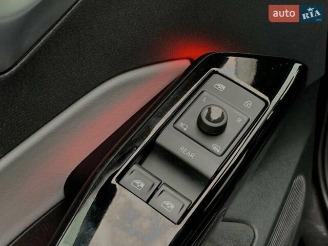 Черный Фольксваген ID.3, объемом двигателя 0 л и пробегом 153 тыс. км за 16655 $, фото 38 на Automoto.ua