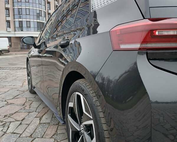 Черный Фольксваген ID.3, объемом двигателя 0 л и пробегом 109 тыс. км за 17450 $, фото 4 на Automoto.ua