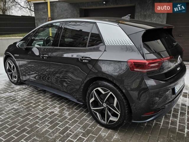 Черный Фольксваген ID.3, объемом двигателя 0 л и пробегом 141 тыс. км за 16099 $, фото 5 на Automoto.ua