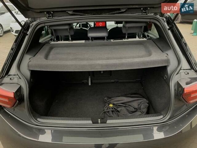 Черный Фольксваген ID.3, объемом двигателя 0 л и пробегом 153 тыс. км за 16655 $, фото 28 на Automoto.ua