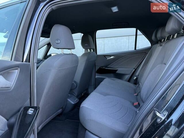 Черный Фольксваген ID.3, объемом двигателя 0 л и пробегом 7 тыс. км за 23799 $, фото 28 на Automoto.ua