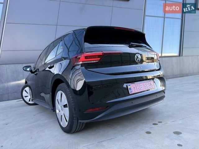 Черный Фольксваген ID.3, объемом двигателя 0 л и пробегом 7 тыс. км за 23799 $, фото 24 на Automoto.ua