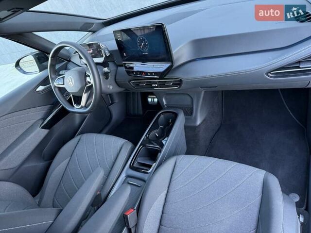 Черный Фольксваген ID.3, объемом двигателя 0 л и пробегом 7 тыс. км за 23023 $, фото 43 на Automoto.ua