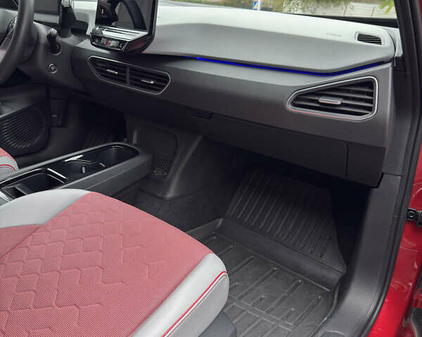 Красный Фольксваген ID.3, объемом двигателя 0 л и пробегом 7 тыс. км за 17600 $, фото 13 на Automoto.ua