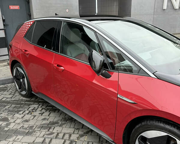 Красный Фольксваген ID.3, объемом двигателя 0 л и пробегом 7 тыс. км за 17600 $, фото 3 на Automoto.ua