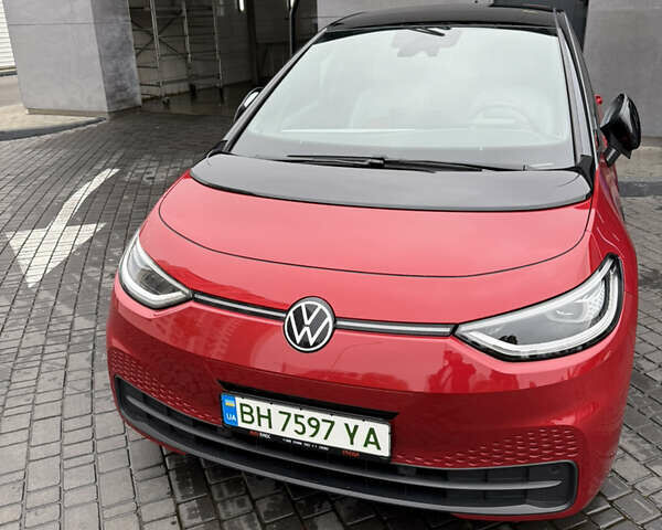 Красный Фольксваген ID.3, объемом двигателя 0 л и пробегом 7 тыс. км за 17600 $, фото 1 на Automoto.ua