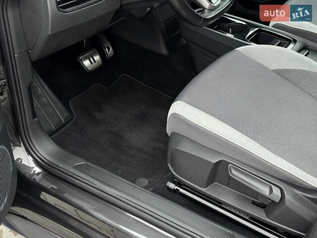 Серый Фольксваген ID.3, объемом двигателя 0 л и пробегом 100 тыс. км за 16999 $, фото 45 на Automoto.ua