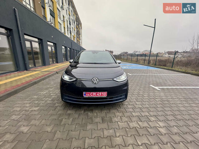 Серый Фольксваген ID.3, объемом двигателя 0 л и пробегом 129 тыс. км за 17600 $, фото 1 на Automoto.ua