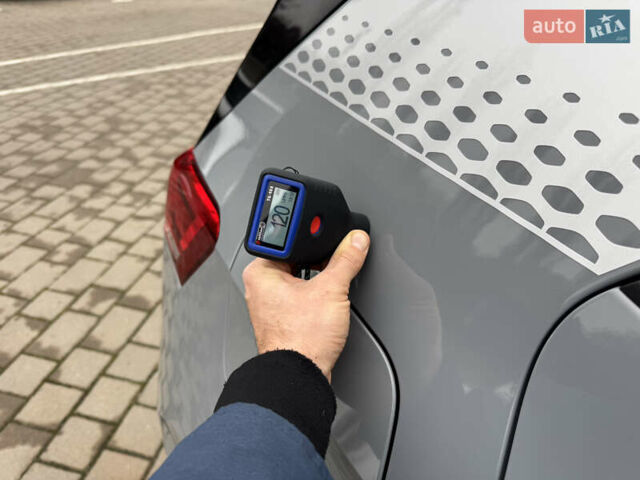 Серый Фольксваген ID.3, объемом двигателя 0 л и пробегом 107 тыс. км за 16999 $, фото 125 на Automoto.ua