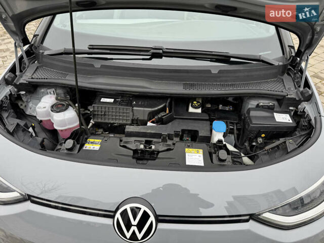 Серый Фольксваген ID.3, объемом двигателя 0 л и пробегом 107 тыс. км за 16999 $, фото 113 на Automoto.ua