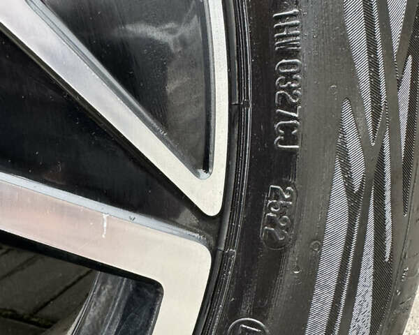 Серый Фольксваген ID.3, объемом двигателя 0 л и пробегом 107 тыс. км за 16999 $, фото 116 на Automoto.ua