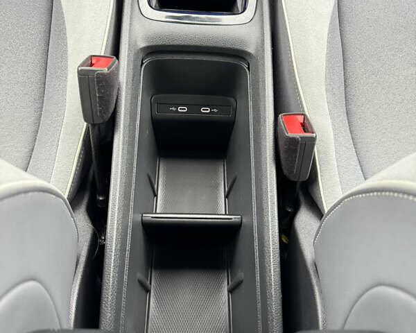 Серый Фольксваген ID.3, объемом двигателя 0 л и пробегом 107 тыс. км за 16999 $, фото 45 на Automoto.ua