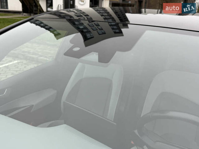 Серый Фольксваген ID.3, объемом двигателя 0 л и пробегом 107 тыс. км за 16999 $, фото 29 на Automoto.ua