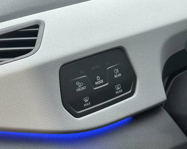 Серый Фольксваген ID.3, объемом двигателя 0 л и пробегом 160 тыс. км за 17200 $, фото 43 на Automoto.ua