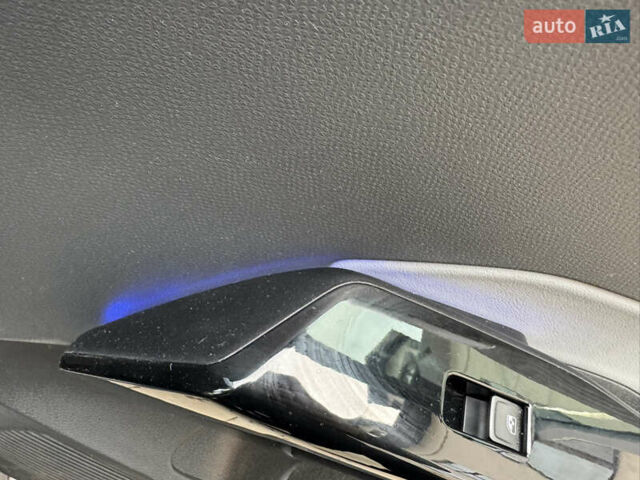 Серый Фольксваген ID.3, объемом двигателя 0 л и пробегом 97 тыс. км за 16900 $, фото 28 на Automoto.ua