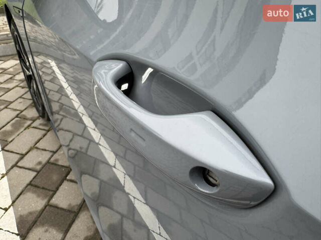 Серый Фольксваген ID.3, объемом двигателя 0 л и пробегом 107 тыс. км за 16999 $, фото 102 на Automoto.ua