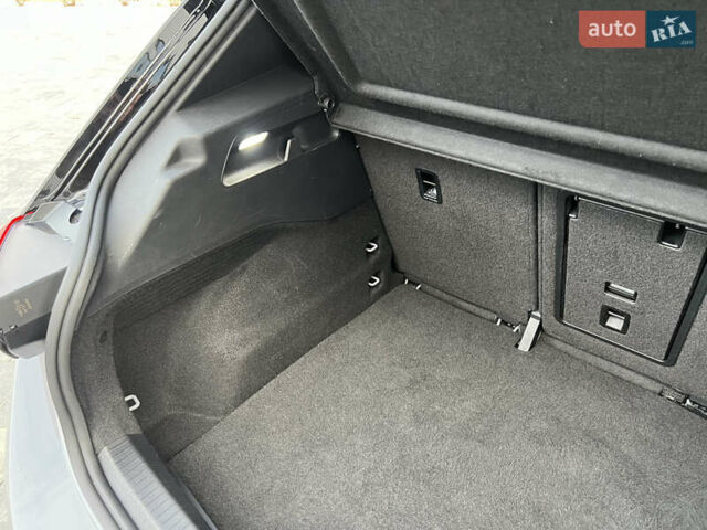 Серый Фольксваген ID.3, объемом двигателя 0 л и пробегом 117 тыс. км за 17300 $, фото 63 на Automoto.ua