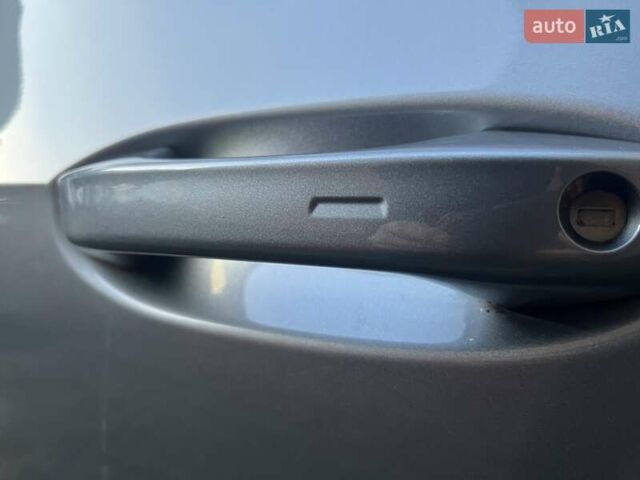 Серый Фольксваген ID.3, объемом двигателя 0 л и пробегом 143 тыс. км за 15200 $, фото 16 на Automoto.ua