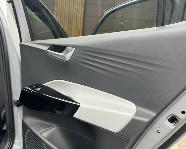 Серый Фольксваген ID.3, объемом двигателя 0 л и пробегом 129 тыс. км за 16400 $, фото 37 на Automoto.ua