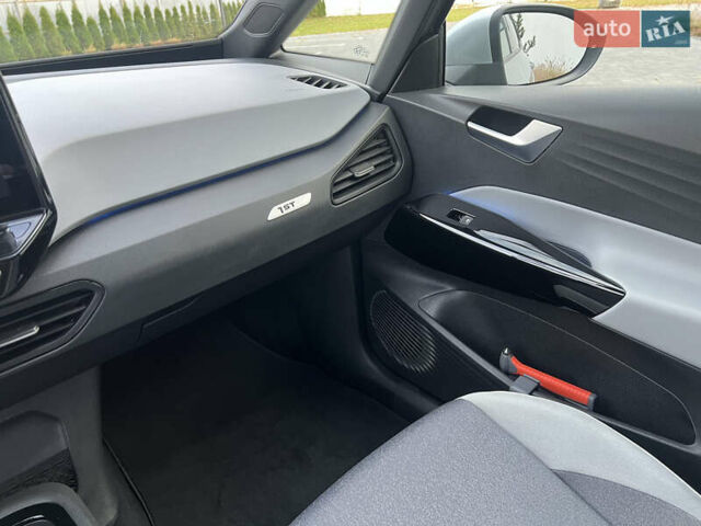 Серый Фольксваген ID.3, объемом двигателя 0 л и пробегом 117 тыс. км за 17300 $, фото 43 на Automoto.ua