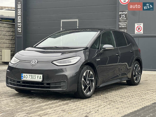 Серый Фольксваген ID.3, объемом двигателя 0 л и пробегом 64 тыс. км за 16950 $, фото 3 на Automoto.ua
