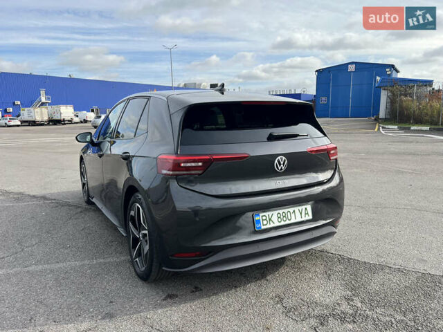 Серый Фольксваген ID.3, объемом двигателя 0 л и пробегом 98 тыс. км за 16300 $, фото 5 на Automoto.ua