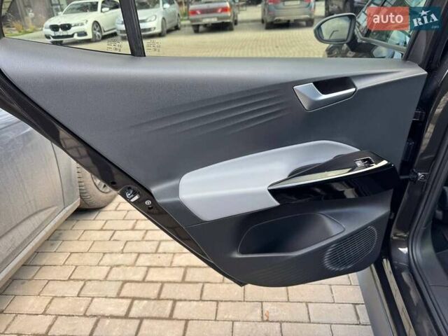 Серый Фольксваген ID.3, объемом двигателя 0 л и пробегом 109 тыс. км за 17799 $, фото 32 на Automoto.ua