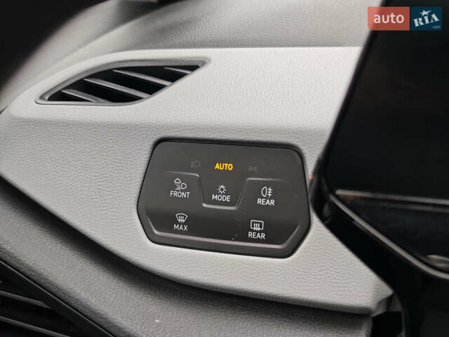 Фольксваген ID.3 2020 в Луцке на Automoto.ua Серый Фольксваген ID.3, объемом двигателя 0 л и пробегом 173 тыс. км за 16699 $, фото 32 на Automoto.ua