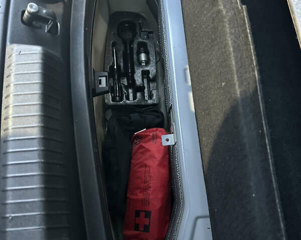 Серый Фольксваген ID.3, объемом двигателя 0 л и пробегом 160 тыс. км за 17200 $, фото 94 на Automoto.ua