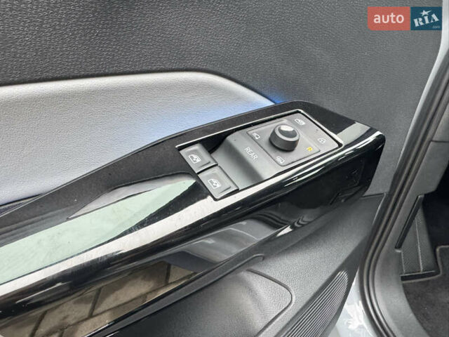 Серый Фольксваген ID.3, объемом двигателя 0 л и пробегом 107 тыс. км за 16999 $, фото 33 на Automoto.ua