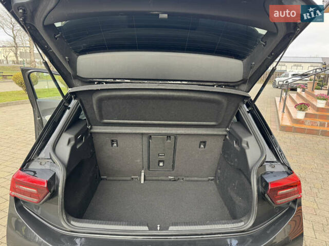 Серый Фольксваген ID.3, объемом двигателя 0 л и пробегом 97 тыс. км за 16900 $, фото 29 на Automoto.ua